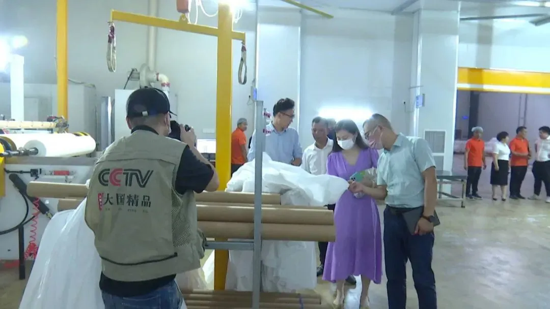 CCTV Program Group “Great Manufacturer in Great Country” S Framing Shot At Hubei Wanli’s Factory 3 work