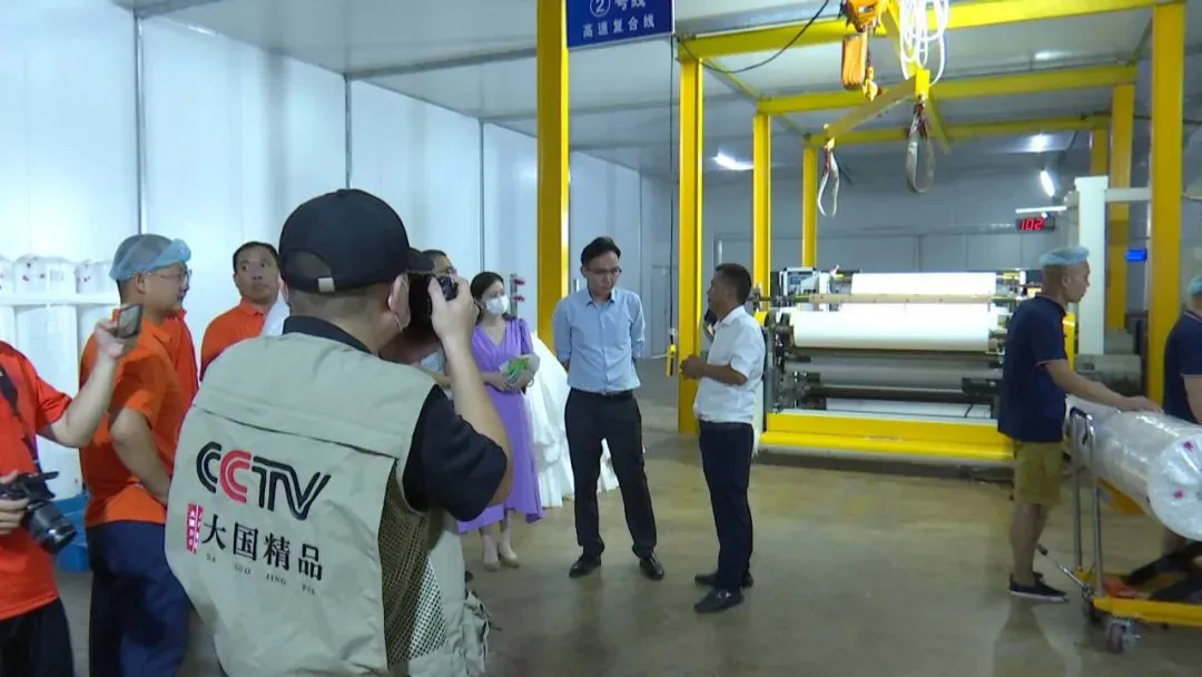 CCTV Program Group “Great Manufacturer in Great Country” S Framing Shot At Hubei Wanli’s Factory 4 workshop